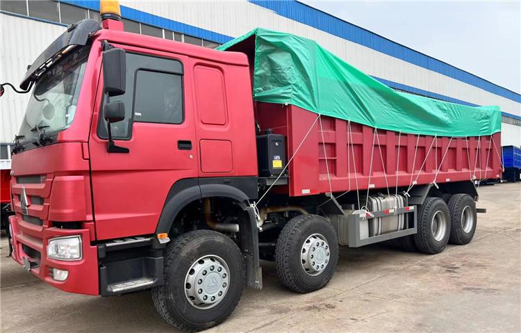 Howo 371hp 8x4 Dump Truck and Truck Tractor for Sale in Nigeria