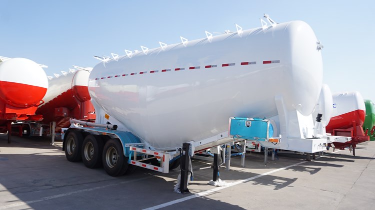 42cbm Cement Bulker Truck Trailer for Sale in Ghana