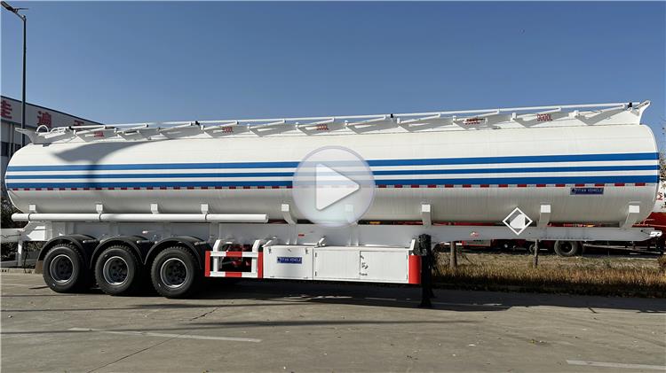 Overall (L*W**H): 11700*2500*3700 mm  Tank Volume: 45000 liters Tanker body material: Q345 high-strength carbon steel Thickness: tanker body: 5 mm, front and rear shell: 6 mm   Compartments: 4 compartments Suspension: Mechanical suspension with 10 pcs leaf spring Axles: 3 axles, 13 tons;16 tons brake lining Tire: 12R22.5, 12pcs  Landing Gear:28 tons