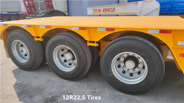 Tri Axle Removable Gooseneck Trailer for Sale In Nigeria