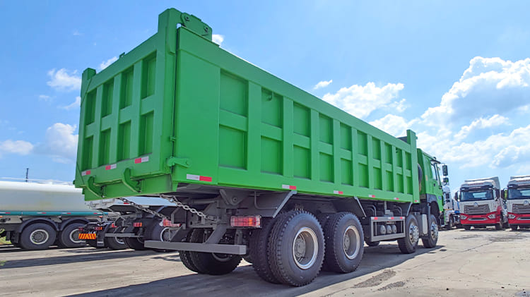 Sinotruk Howo 400 8x4 Dump Truck for Sale in Nigeria