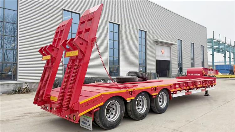 3 Axle 80 Ton Low Loader Trailer for Sale In Lagos, Nigeria