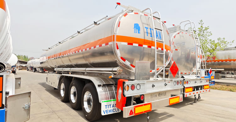 Tri Axle Aluminum Fuel Tanker Semi Trailer for Sale in Nigeria