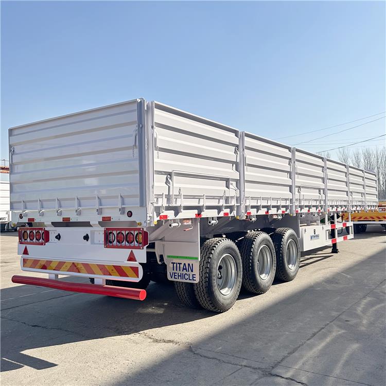 Tri Axle Trailer with Board