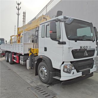 Howo 12 Ton Crane Truck